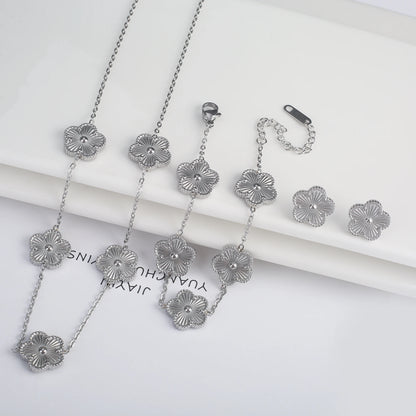 3Pcs 18K Gold-Plated Five-Leaf Flower Necklace Earrings Bracelet Jewelry Set for Woman Fashion Party Jewelry Daily Wear Clover