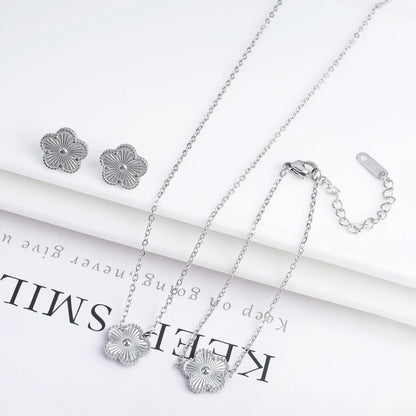 3Pcs 18K Gold-Plated Five-Leaf Flower Necklace Earrings Bracelet Jewelry Set for Woman Fashion Party Jewelry Daily Wear Clover